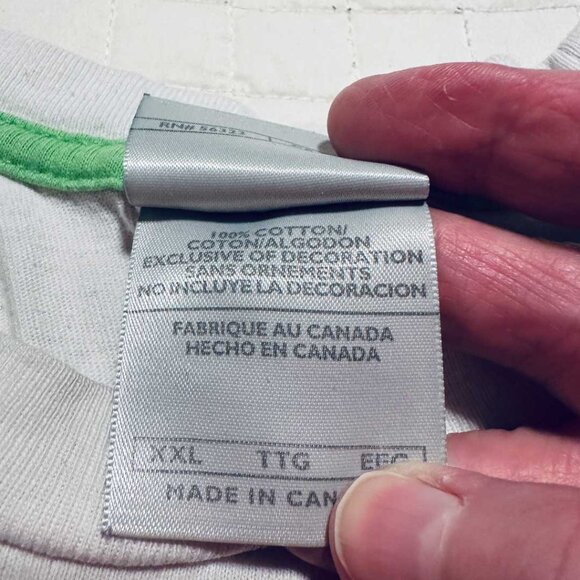 Vintage Nike Graphic Tee 2XL White Retro Typography Made in Canada - Picture 3 of 5